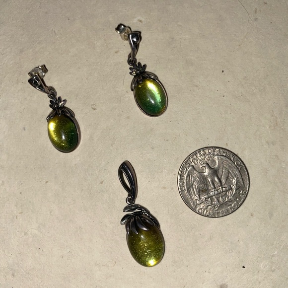 Vintage NYC Valerio 888 Earring and Pendant Set - Picture 4 of 7